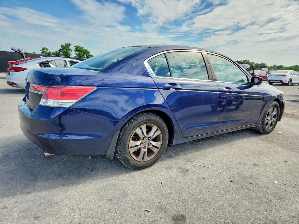 64996516 :رقم المزاد ، 1HGCP2F47BA104658 vin ، 2011 Honda Accord مزاد بيع