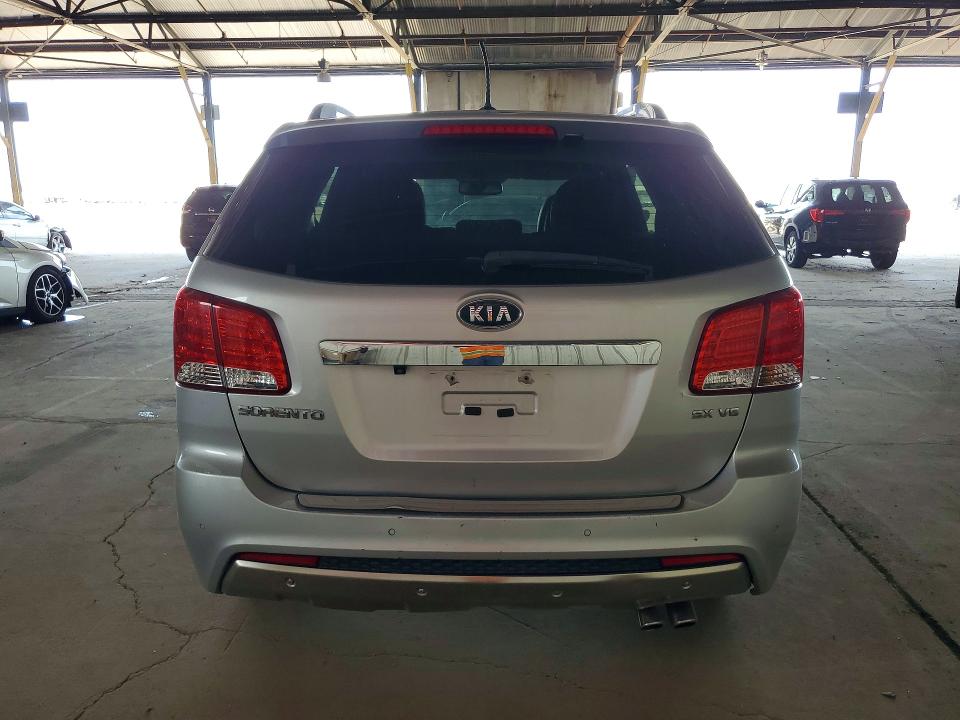 64295216 :رقم المزاد ، 5XYKW4A21DG357671 vin ، 2013 Kia Sorento مزاد بيع