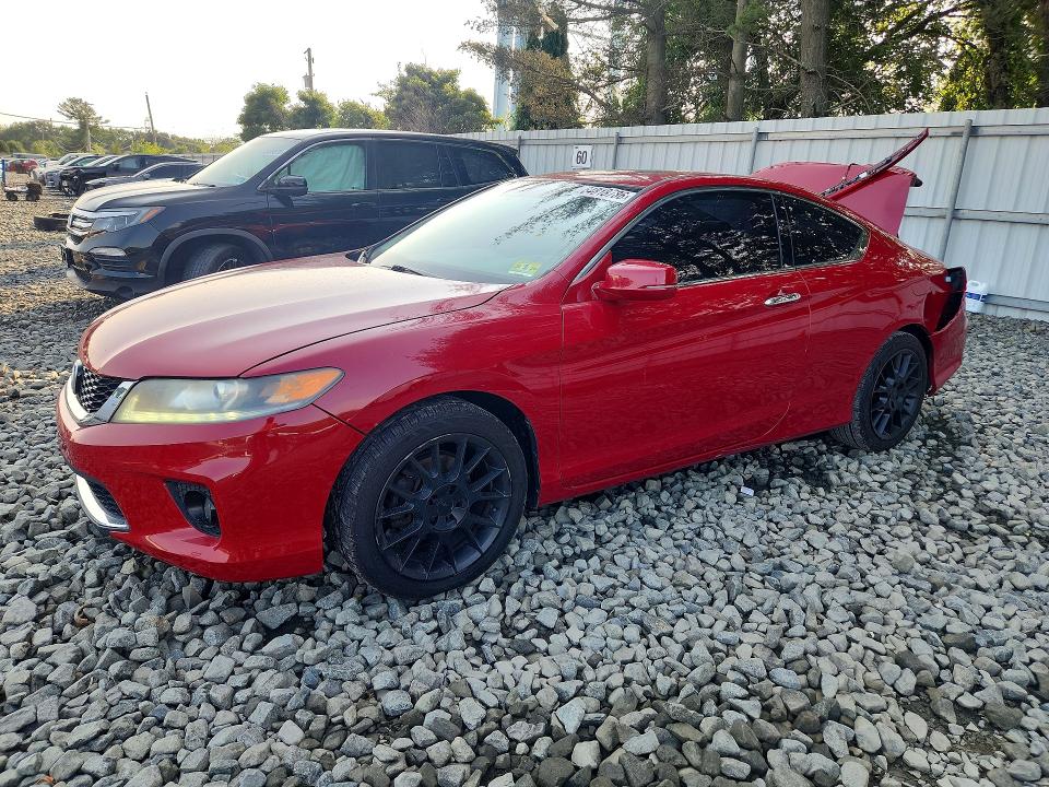 64818786 :رقم المزاد ، 1HGCT2A87FA004068 vin ، 2015 Honda Accord مزاد بيع