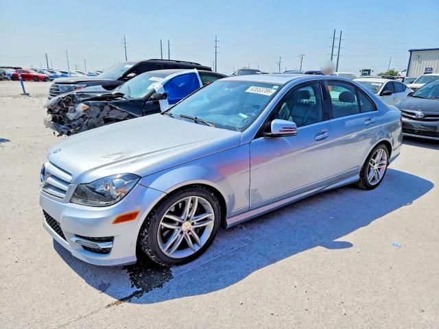 Продажа на аукционе авто 2013 Mercedes-benz C, vin: WDDGF8AB4DR251896, номер лота: 63553786