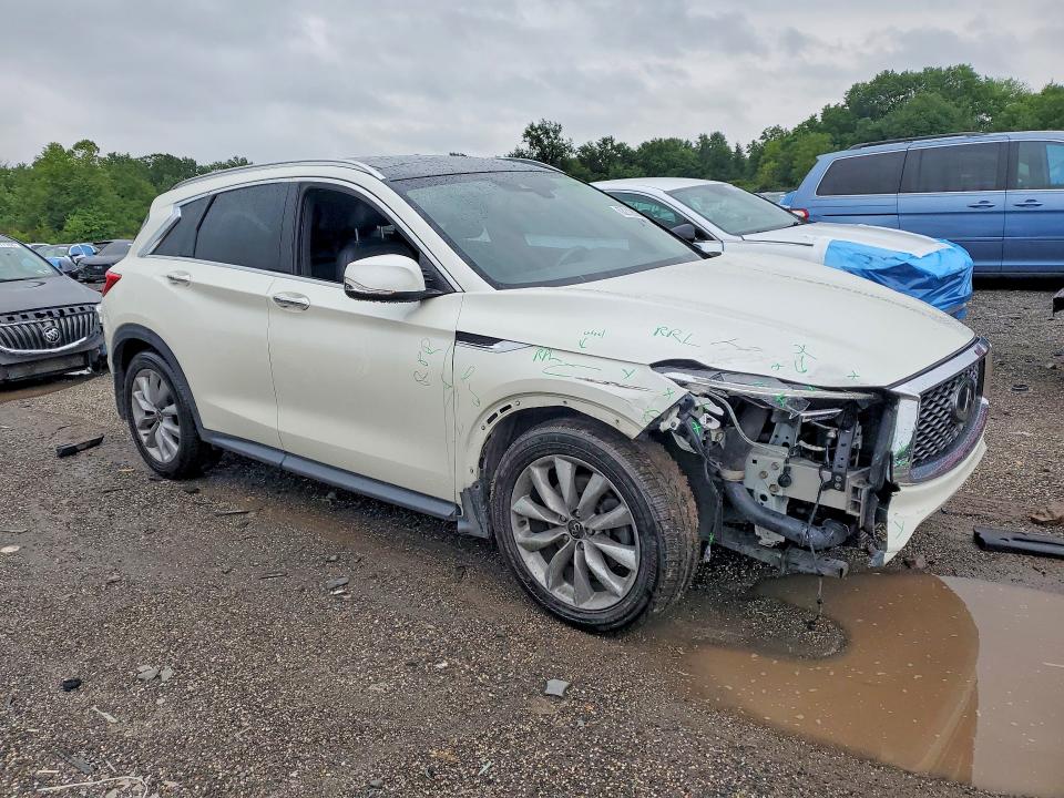 63212826 :رقم المزاد ، 3PCAJ5BB3MF110867 vin ، 2021 Infiniti Qx50 مزاد بيع