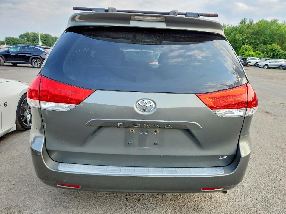 Продаж на аукціоні авто 2011 Toyota Sienna, vin: 5TDKK3DC0BS103959, номер лоту: 64968416