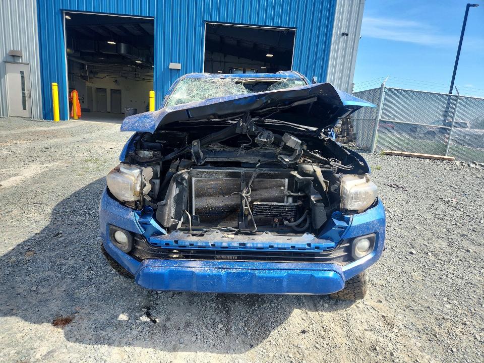 66617986 :رقم المزاد ، 5TFDZ5BN9GX006569 vin ، 2016 Toyota Tacoma مزاد بيع
