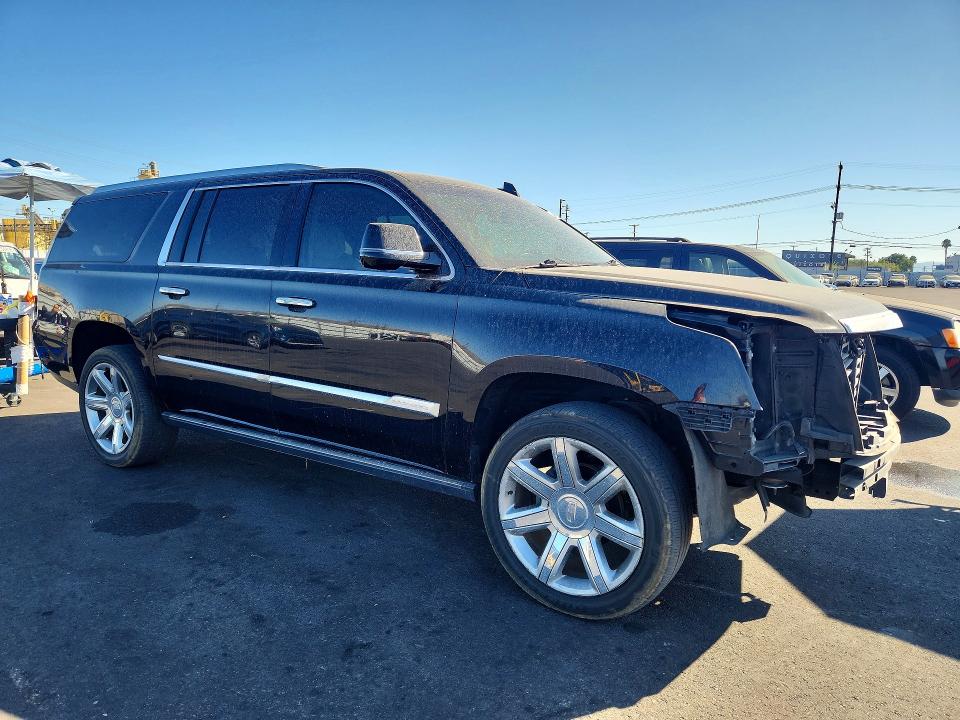 65701386 :رقم المزاد ، 1GYS3JKJ5KR147208 vin ، 2019 Cadillac Escalade مزاد بيع