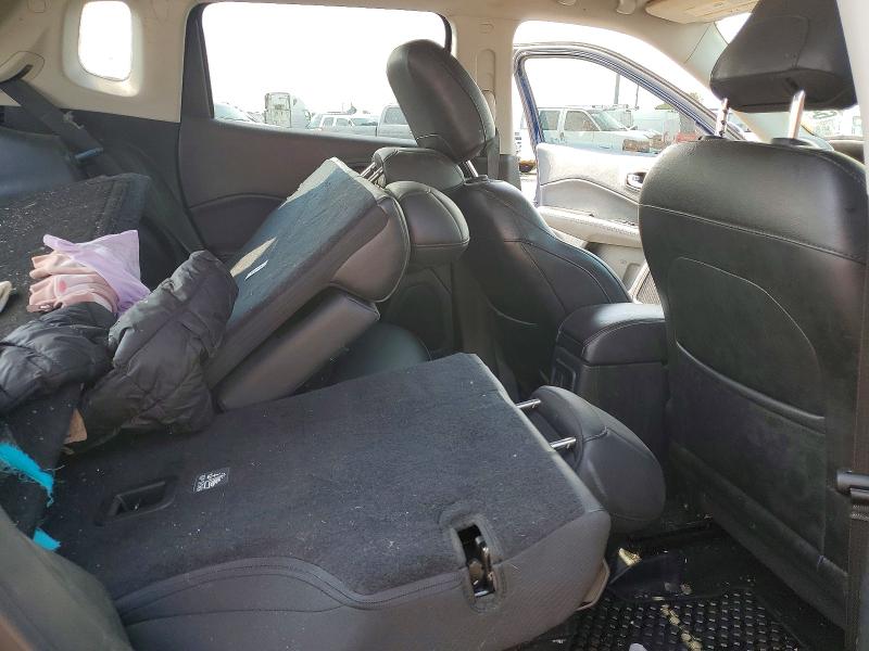 64027236 :رقم المزاد ، 3C4NJDBBXKT641364 vin ، 2019 Jeep Compass مزاد بيع