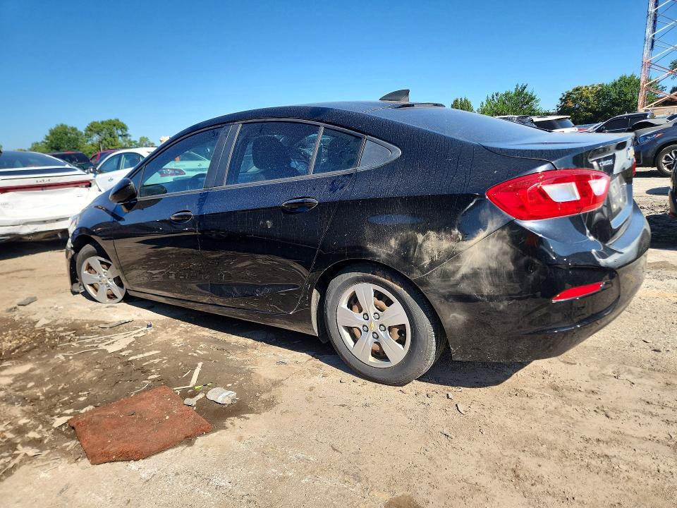 65630306 :رقم المزاد ، 1G1BC5SMXH7135091 vin ، 2017 Chevrolet Cruze مزاد بيع