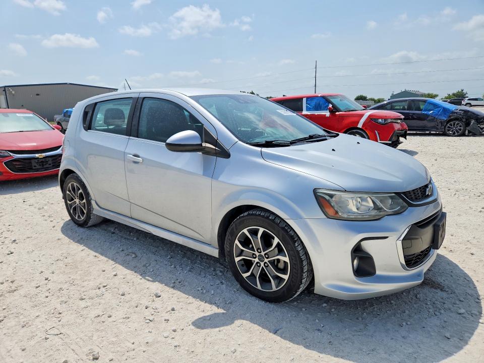 63860716 :رقم المزاد ، 1G1JD6SH6J4129572 vin ، 2018 Chevrolet Sonic مزاد بيع