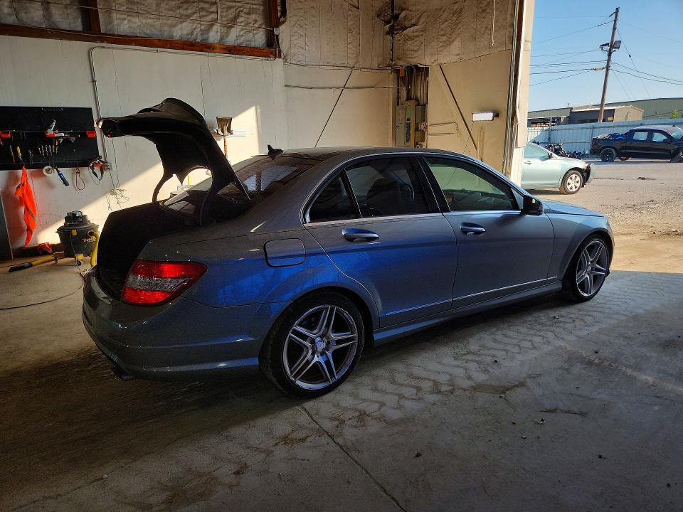 2011 Mercedes-benz C მანქანა იყიდება აუქციონზე, vin: WDDGF5GB7BR136079, აუქციონის ნომერი: 66727476