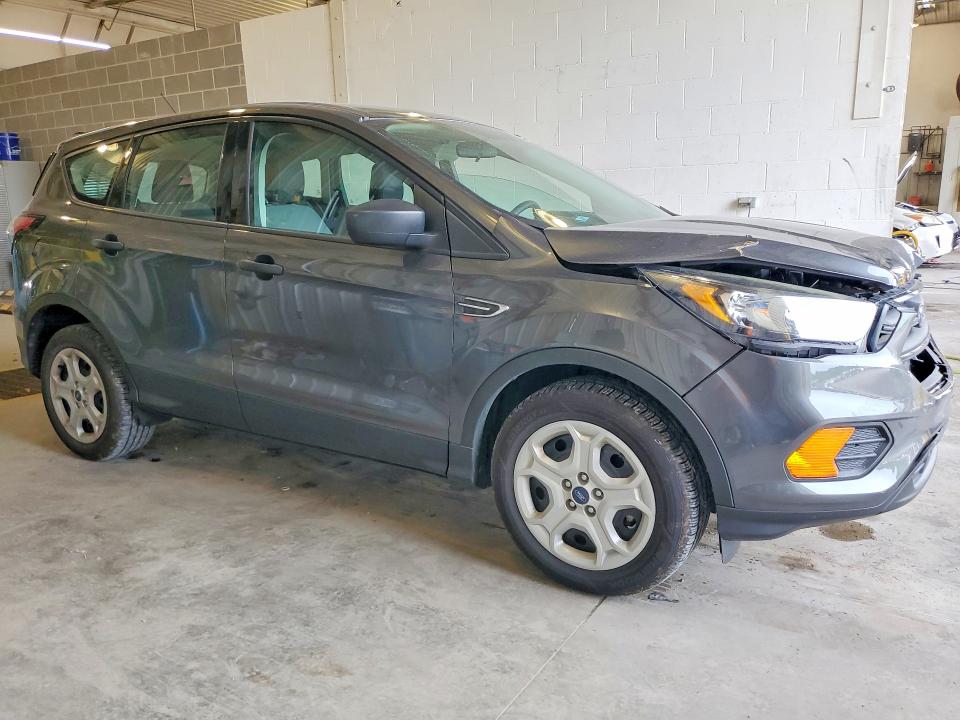 Продаж на аукціоні авто 2018 Ford Escape, vin: 1FMCU0F77JUB72912, номер лоту: 64955266