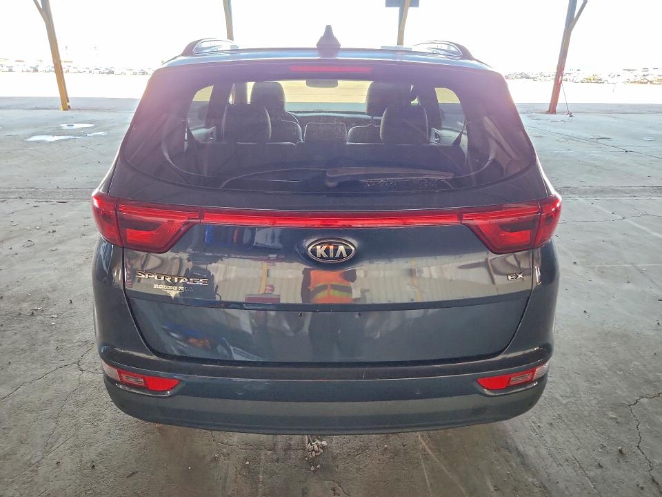 Auction sale of the 2018 Kia Sportage, vin: KNDPN3AC4J7418659, lot number: 64604096