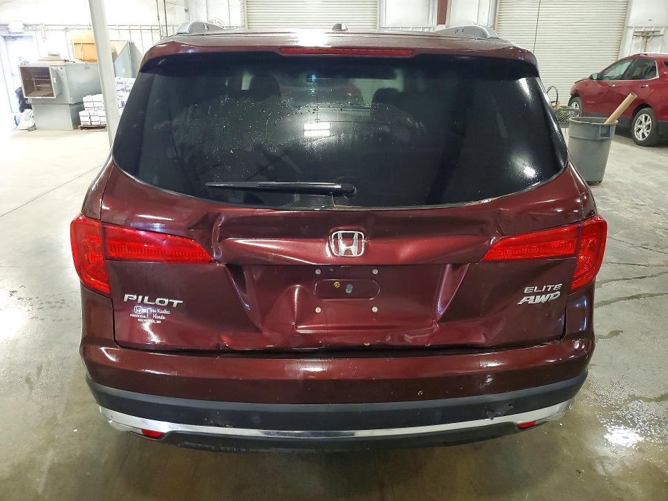 Продаж на аукціоні авто 2017 Honda Pilot, vin: 5FNYF6H01HB006931, номер лоту: 63106216
