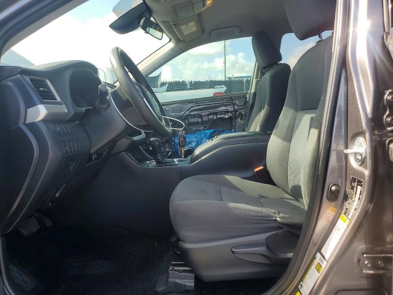 64815656 :رقم المزاد ، 5TDZARFHXKS060857 vin ، 2019 Toyota Highlander مزاد بيع
