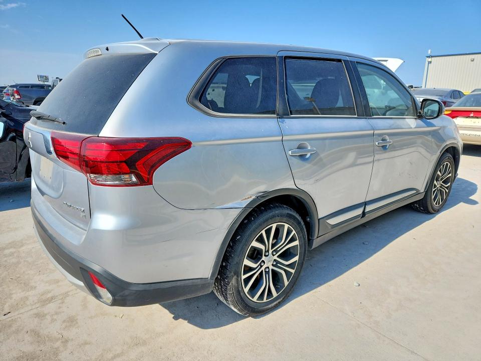 2016 Mitsubishi Outlander მანქანა იყიდება აუქციონზე, vin: JA4AD3A32GZ013156, აუქციონის ნომერი: 63340286