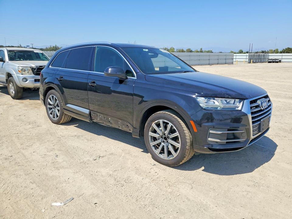 Продаж на аукціоні авто 2017 Audi Q7, vin: WA1LAAF76HD059525, номер лоту: 64498356