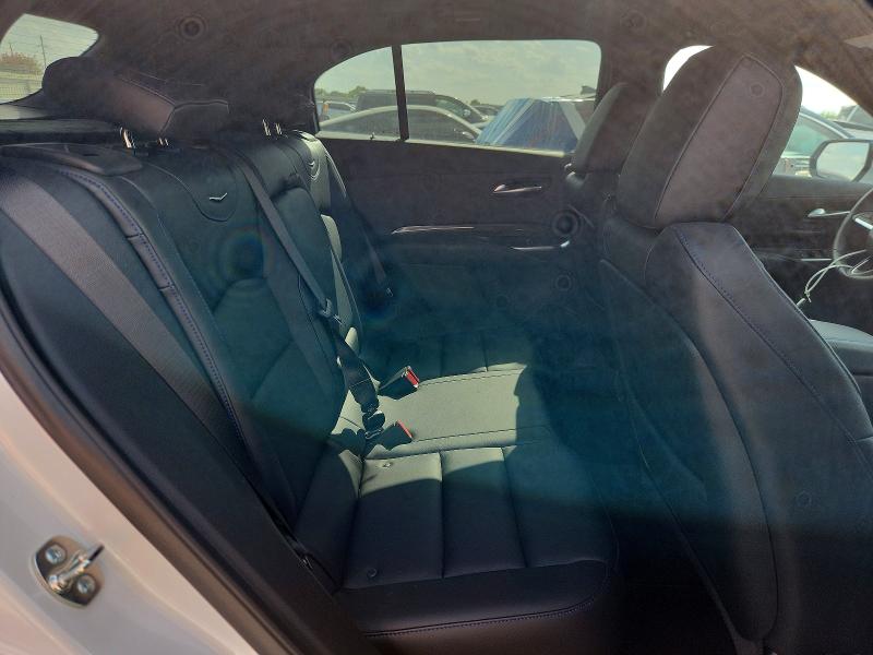64479316 :رقم المزاد ، 1GYFZER46SF146612 vin ، 2025 Cadillac Xt4 مزاد بيع