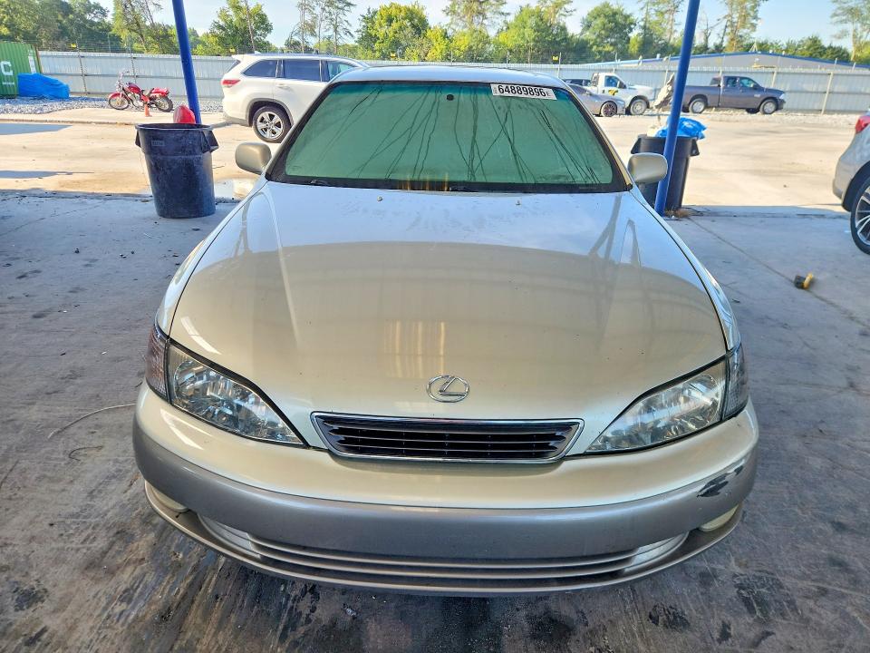 64889896 :رقم المزاد ، JT8BF28G8W5046917 vin ، 1998 Lexus Es مزاد بيع