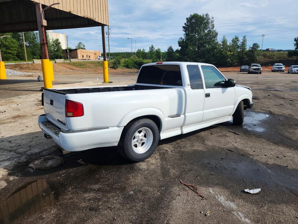 64379116 :رقم المزاد ، 1GCCS19X038130492 vin ، 2003 Chevrolet S Truck مزاد بيع