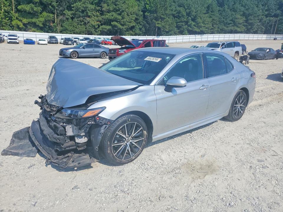 2021 Toyota Camry მანქანა იყიდება აუქციონზე, vin: 4T1G11AK3MU595762, აუქციონის ნომერი: 66628266