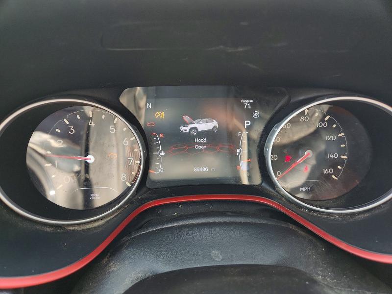 64242526 :رقم المزاد ، 3C4NJDDB7KT752953 vin ، 2019 Jeep Compass مزاد بيع