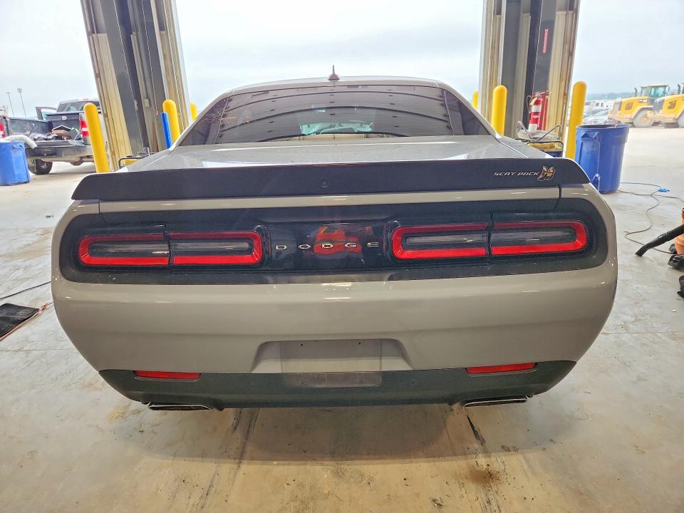 63197366 :رقم المزاد ، 2C3CDZFJ2MH614074 vin ، 2021 Dodge Challenger مزاد بيع