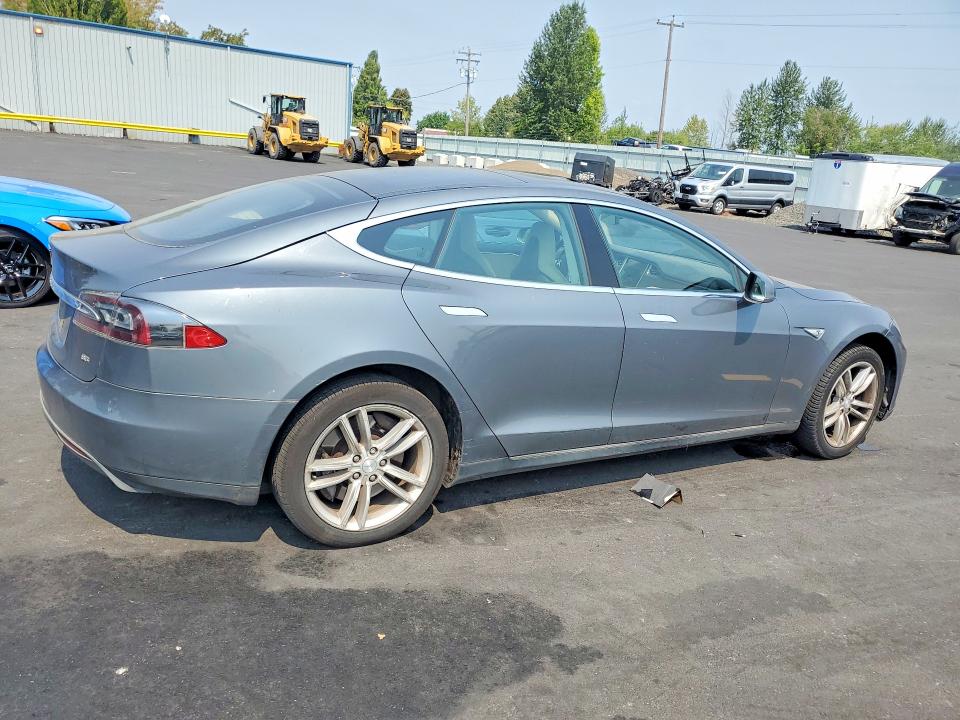 Продаж на аукціоні авто 2013 Tesla Model S, vin: 5YJSA1CN6DFP18324, номер лоту: 64972036