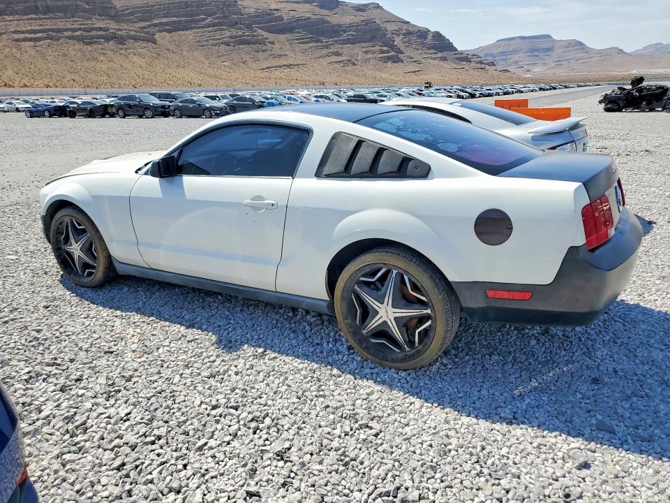 64815196 :رقم المزاد ، 1ZVFT80NX55130466 vin ، 2005 Ford Mustang مزاد بيع