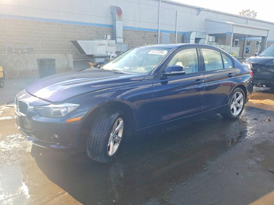 66132096 :رقم المزاد ، WBA3B5G5XDNS02551 vin ، 2013 Bmw 328 مزاد بيع