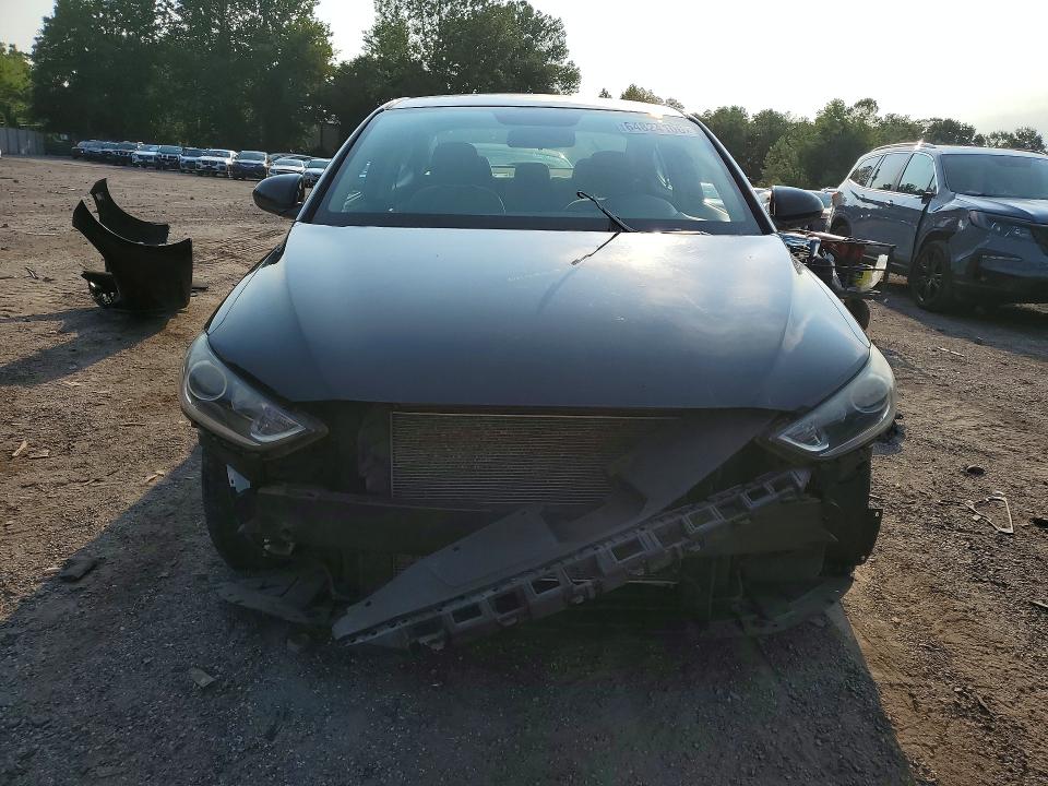 Продаж на аукціоні авто 2018 Hyundai Elantra, vin: KMHD74LFXJU542961, номер лоту: 64824106