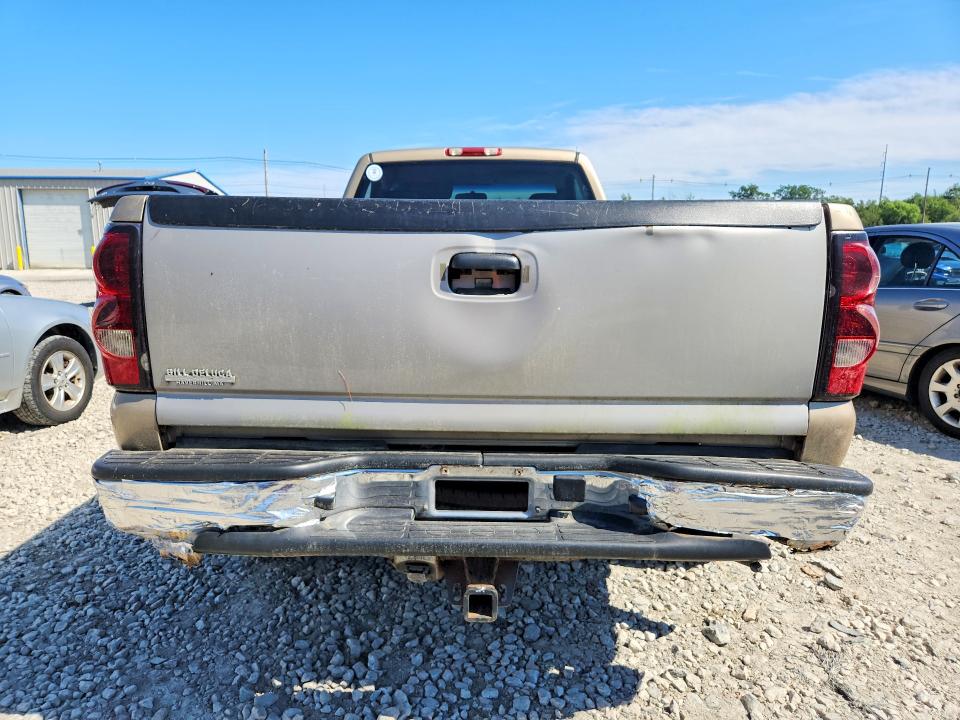 2004 Chevrolet Silverado მანქანა იყიდება აუქციონზე, vin: 1GCHC24U84E229179, აუქციონის ნომერი: 63834156