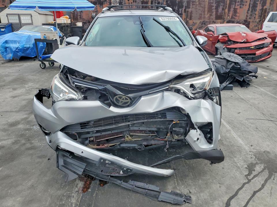 2016 Toyota Rav4 მანქანა იყიდება აუქციონზე, vin: 2T3YFREV2GW311932, აუქციონის ნომერი: 63700656