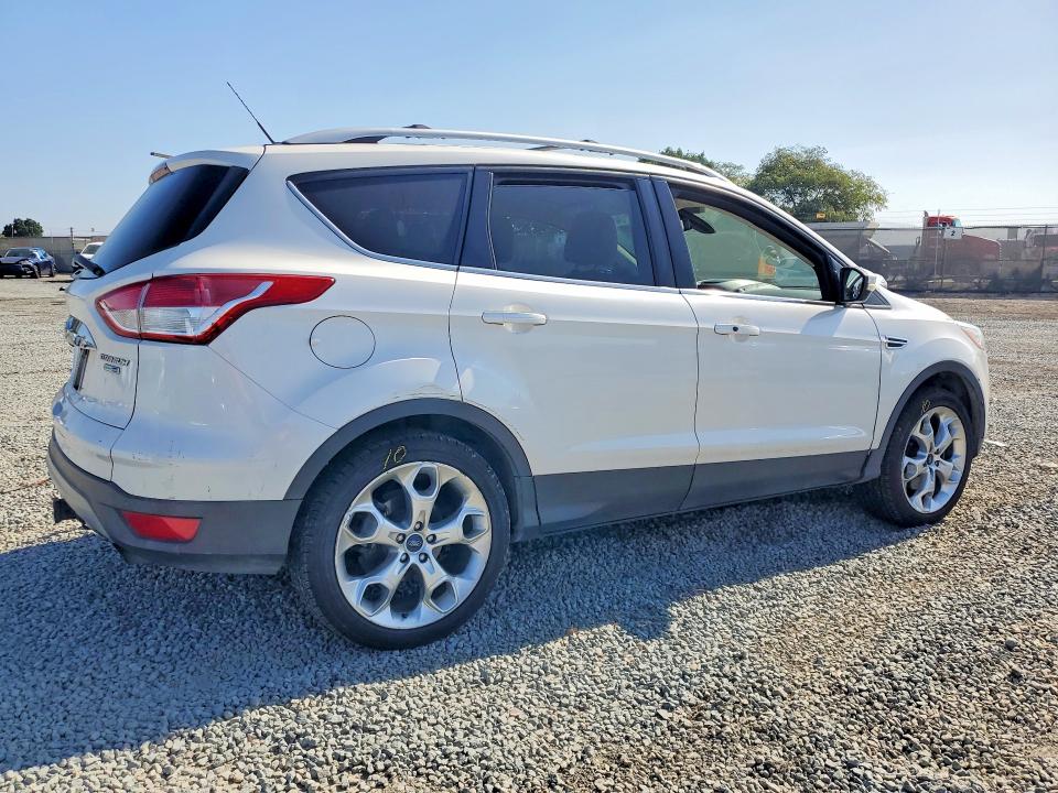 67191046 :رقم المزاد ، 1FMCU9J96EUB62696 vin ، 2014 Ford Escape مزاد بيع