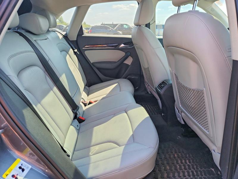 65577956 :رقم المزاد ، WA1GFCFS0FR011537 vin ، 2015 Audi Q3 مزاد بيع