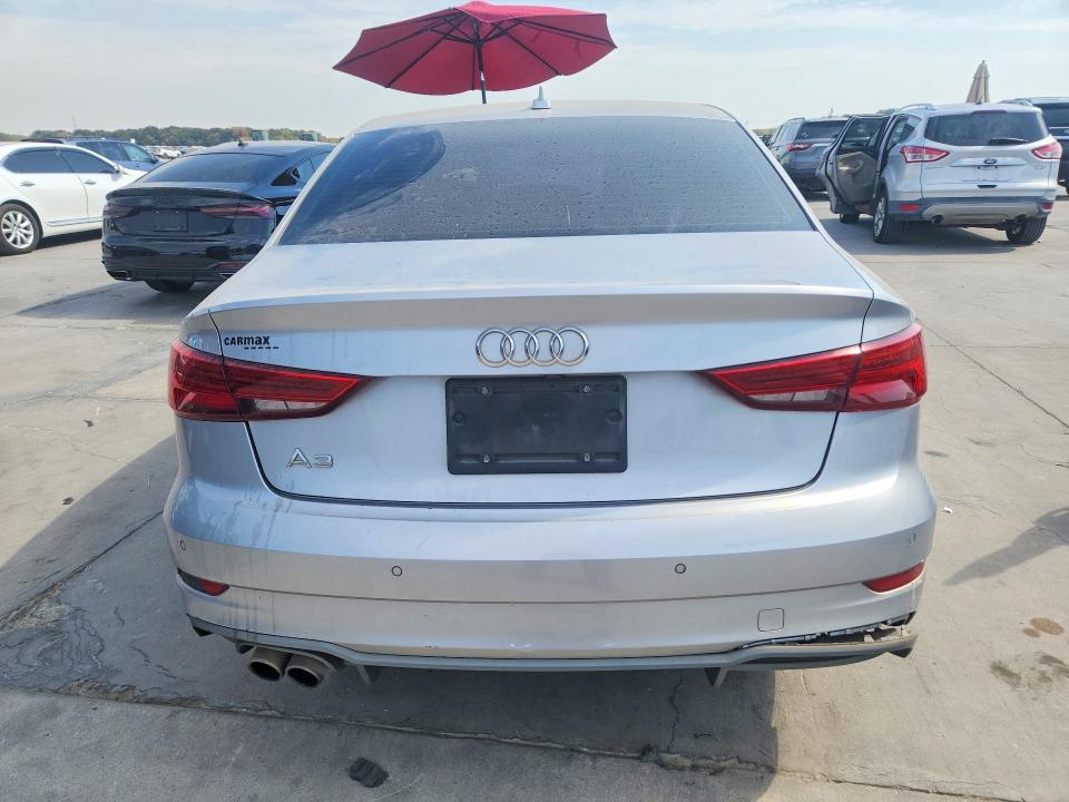 Продаж на аукціоні авто 2018 Audi A3, vin: WAUHUHFF7J1078771, номер лоту: 66700256