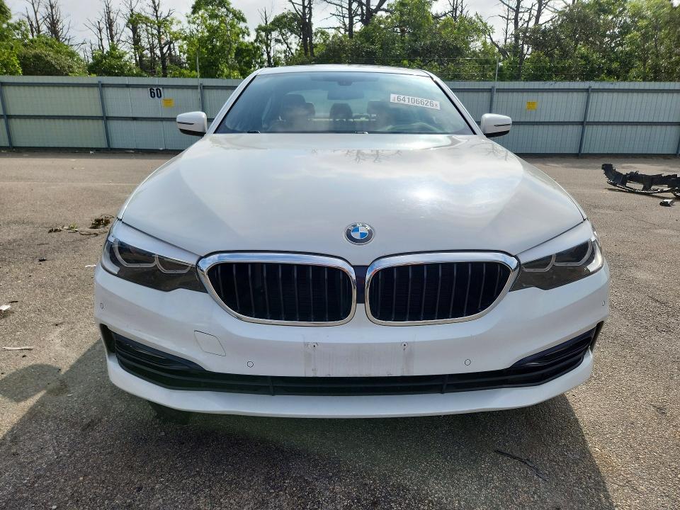 64106626 :رقم المزاد ، WBAJA7C34HG905499 vin ، 2017 Bmw 530 مزاد بيع