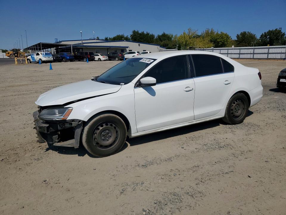 64782786 :رقم المزاد ، 3VW2B7AJ2HM371220 vin ، 2017 Volkswagen Jetta مزاد بيع