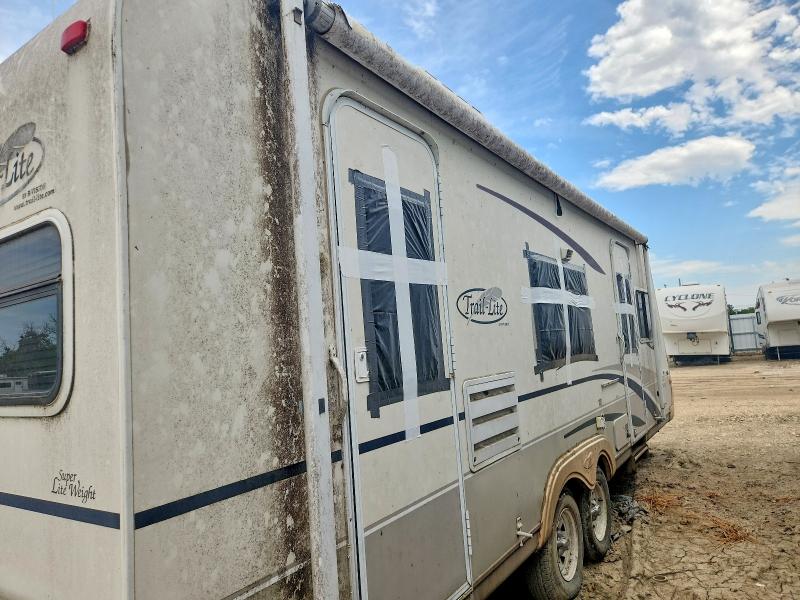 65653506 :رقم المزاد ، 4WY200M2631082826 vin ، 2003 Rvis Recreational Vehicle (rv) مزاد بيع
