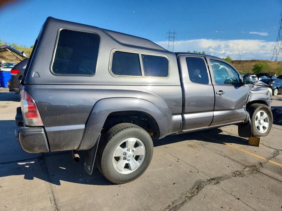 2011 Toyota Tacoma მანქანა იყიდება აუქციონზე, vin: 5TFUU4EN7BX005613, აუქციონის ნომერი: 65060266