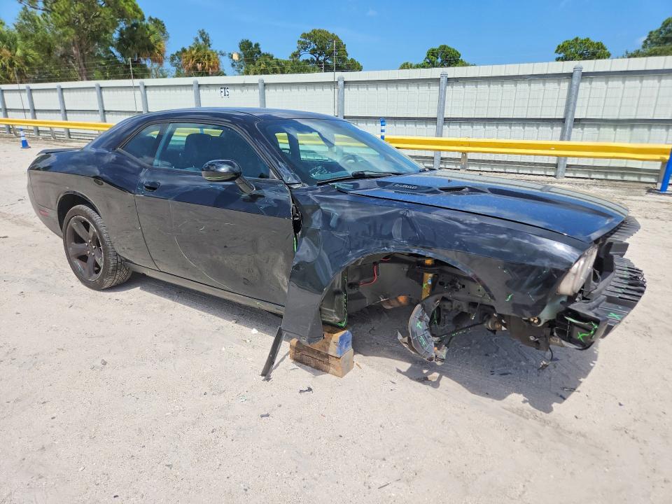 65526396 :رقم المزاد ، 2C3CDYBT5EH261266 vin ، 2014 Dodge Challenger مزاد بيع