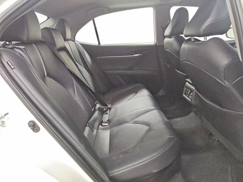 Продаж на аукціоні авто 2022 Toyota Camry, vin: 4T1K31AK0NU044923, номер лоту: 64155486
