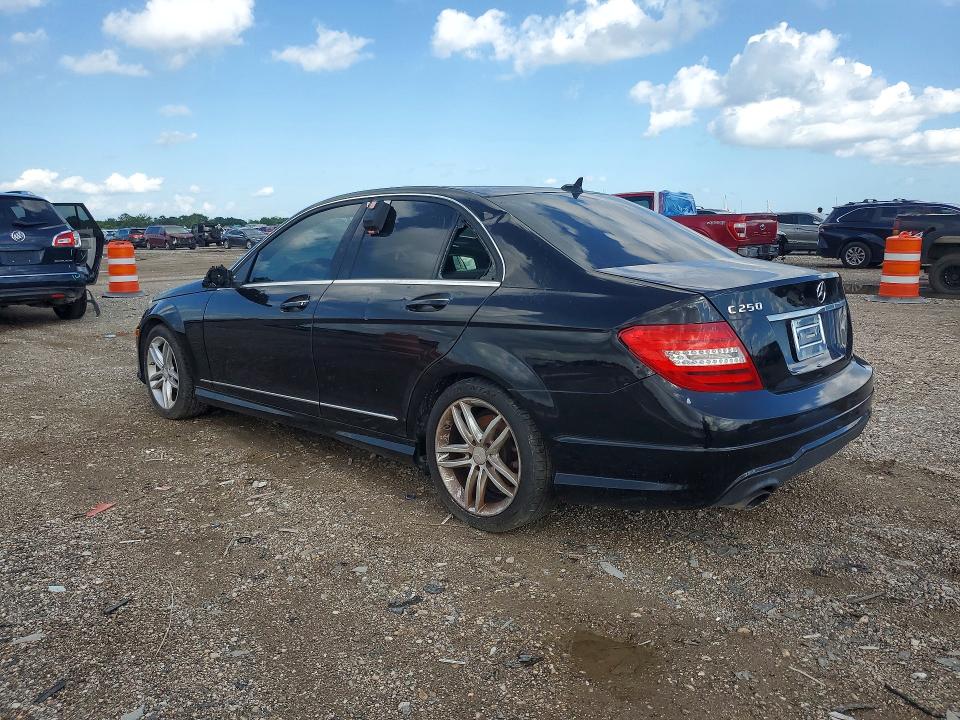 64702386 :رقم المزاد ، WDDGF4HB6EG216966 vin ، 2014 Mercedes-benz C مزاد بيع