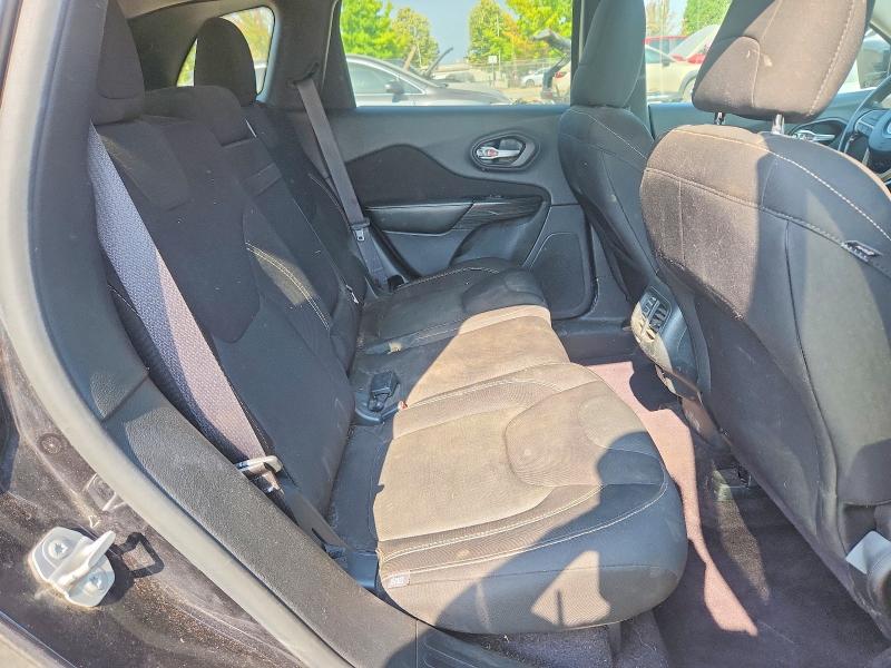 64294946 :رقم المزاد ، 1C4PJMCS4GW218353 vin ، 2016 Jeep Cherokee مزاد بيع