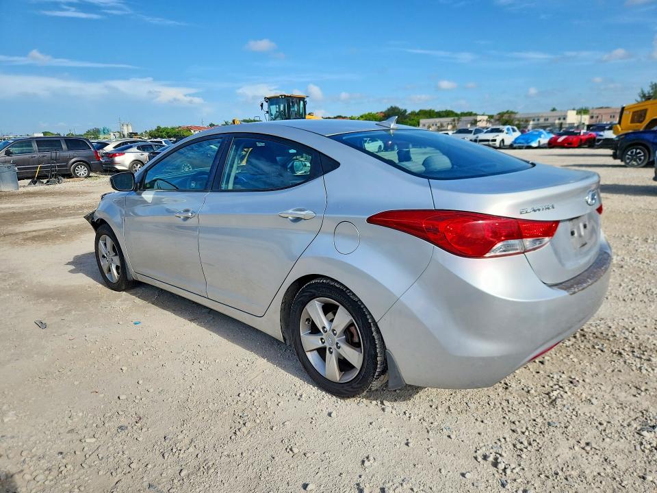 2013 Hyundai Elantra მანქანა იყიდება აუქციონზე, vin: KMHDH4AE8DU622304, აუქციონის ნომერი: 66247586