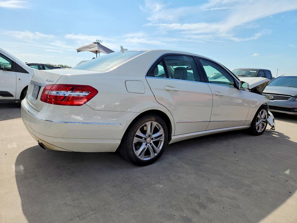 2011 Mercedes-benz E მანქანა იყიდება აუქციონზე, vin: WDDHF8HB7BA414966, აუქციონის ნომერი: 66821986