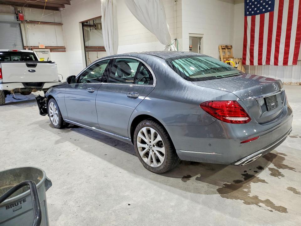 64807816 :رقم المزاد ، W1KZF6JB7LA760083 vin ، 2020 Mercedes-benz E مزاد بيع