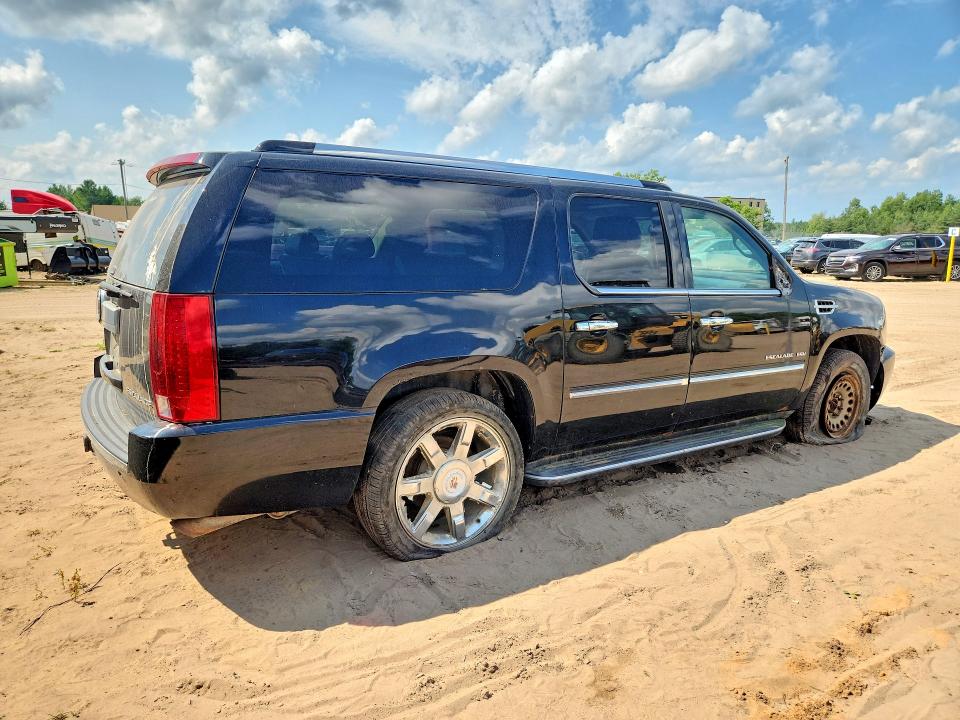 64217746 :رقم المزاد ، 1GYUKHEF1AR239619 vin ، 2010 Cadillac Escalade مزاد بيع