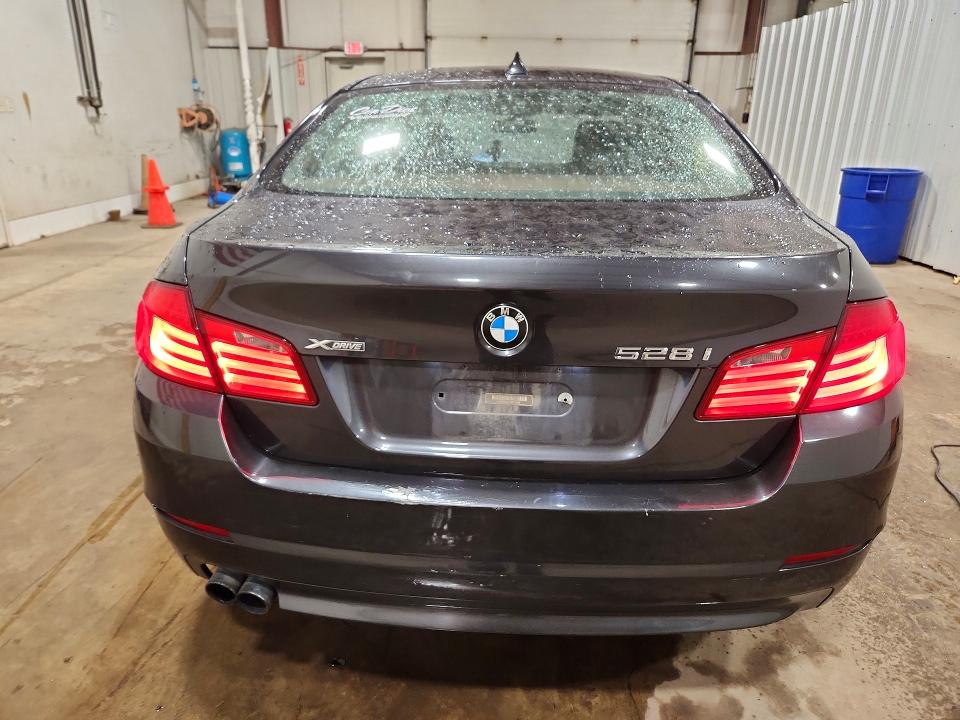 65169526 :رقم المزاد ، WBAXH5C56DD110008 vin ، 2013 Bmw 528 مزاد بيع