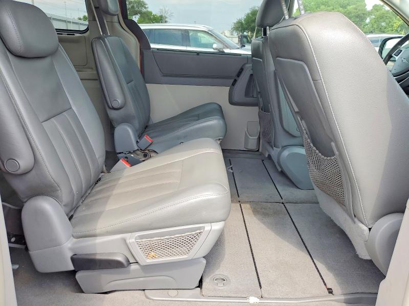 2010 Chrysler Town & Country მანქანა იყიდება აუქციონზე, vin: 2A4RR5D10AR110030, აუქციონის ნომერი: 63859126