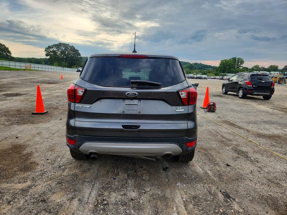 2019 Ford Escape მანქანა იყიდება აუქციონზე, vin: 1FMCU0GD8KUB13082, აუქციონის ნომერი: 65483086