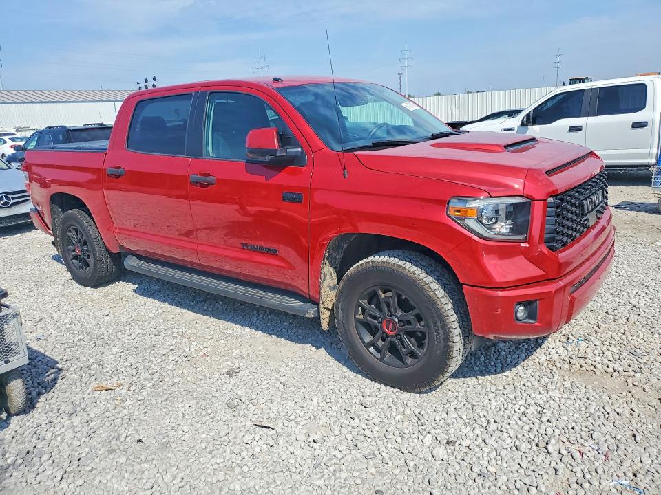 67030086 :رقم المزاد ، 5TFDY5F12JX770457 vin ، 2018 Toyota Tundra مزاد بيع
