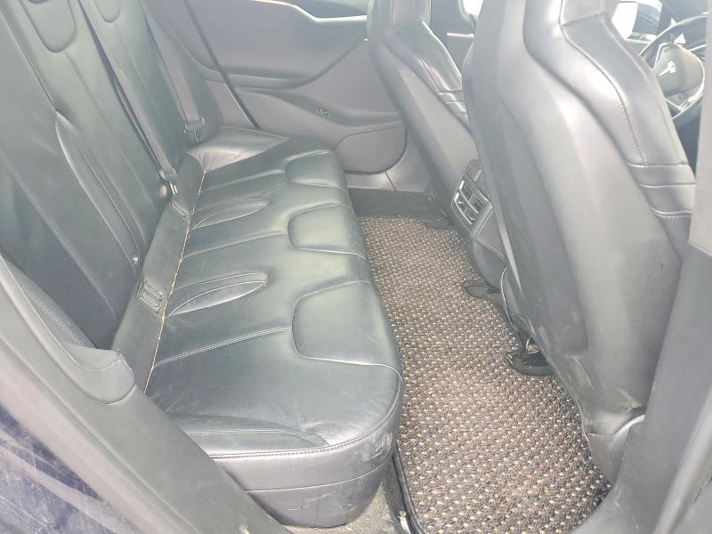 64040696 :رقم المزاد ، 5YJSA1H22FFP69711 vin ، 2015 Tesla Model S مزاد بيع